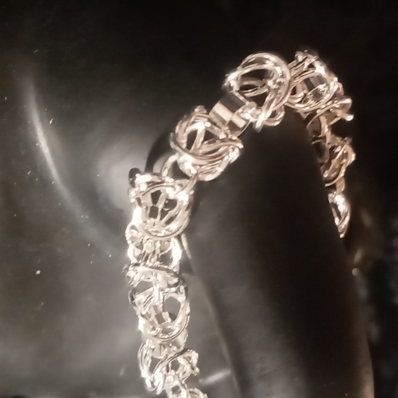 Circle link chain Bracelet. Sterling 925 size 8 very unique links great shine. - Picture 6 of 8